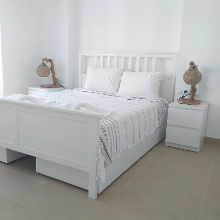 Side Felicia Residence 3 Bedroom Penthouse With Roof Terrace アパート
