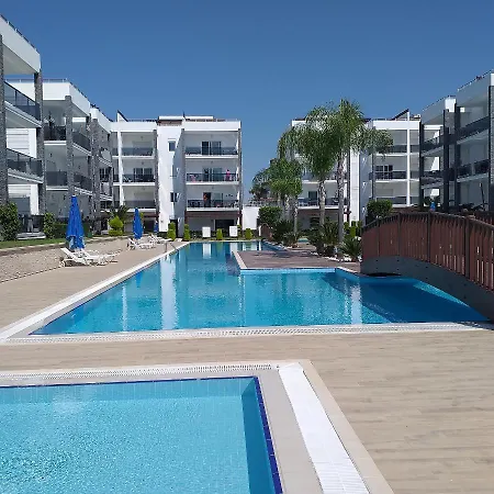 Side Felicia Residence 3 Bedroom Penthouse With Roof Terrace シダ